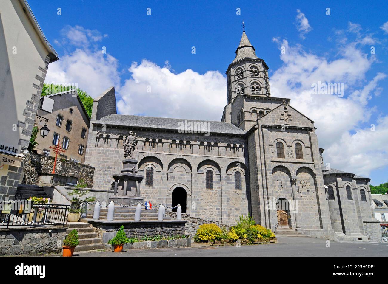 Sanctuaire notre Dame, Orcival, département du Puy-de-Dôme, Auvergne, France Banque D'Images