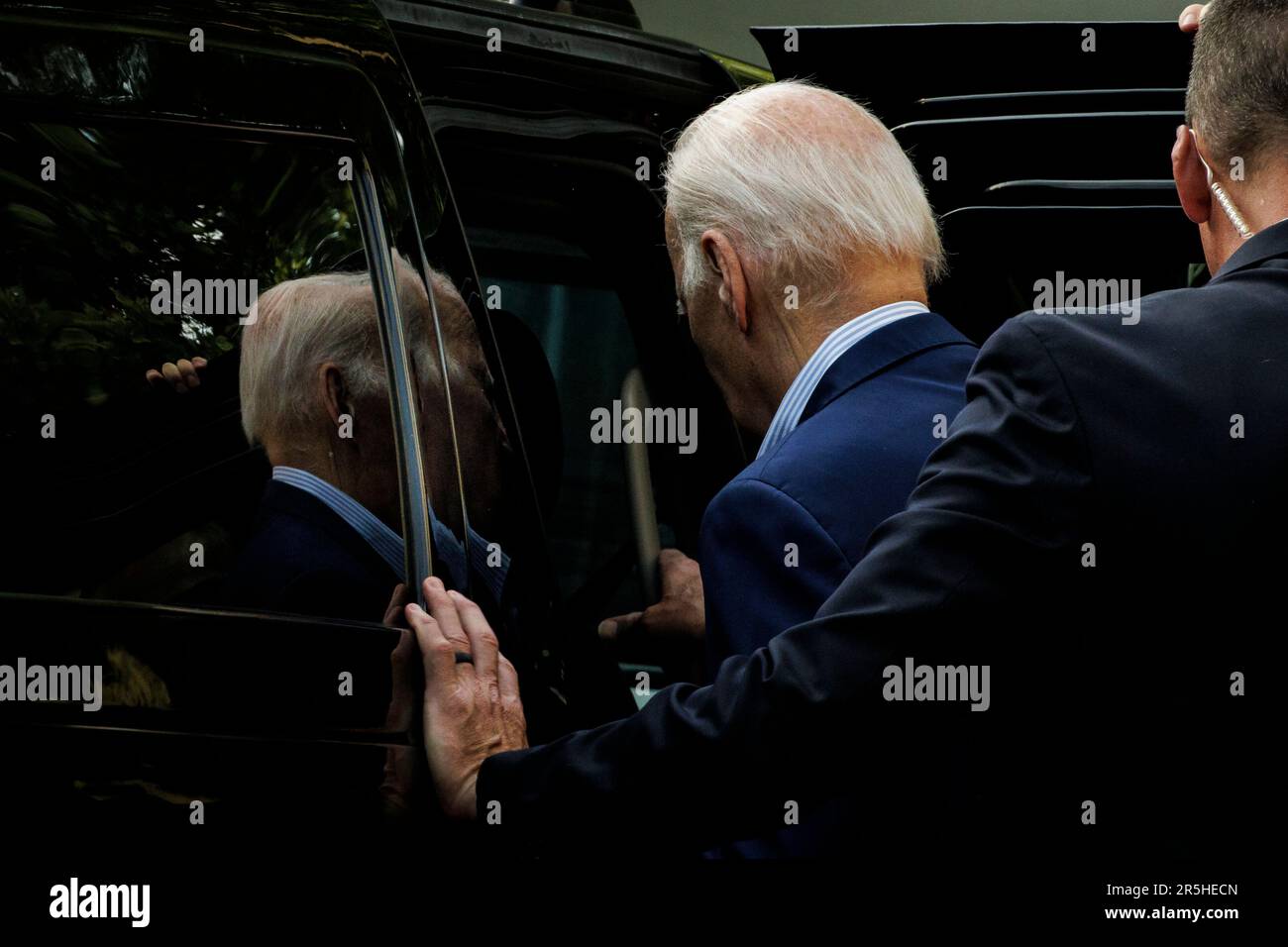 Washington, Vereinigte Staaten. 03rd juin 2023. Le président des États-Unis Joe Biden quitte l'église catholique de la Sainte Trinité après la messe sur 3 juin 2023 à Washington, DC crédit: Samuel Corum/Pool via CNP/dpa/Alay Live News Banque D'Images