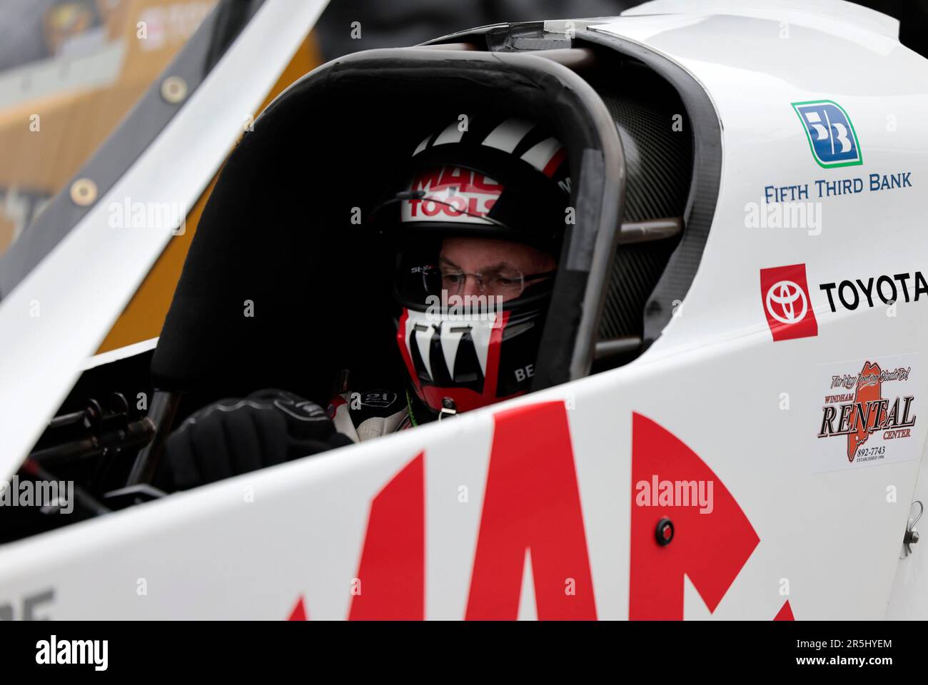 EPPING, NH JUNE 03 Doug Kalitta waits in his Top Fuel Dragster class