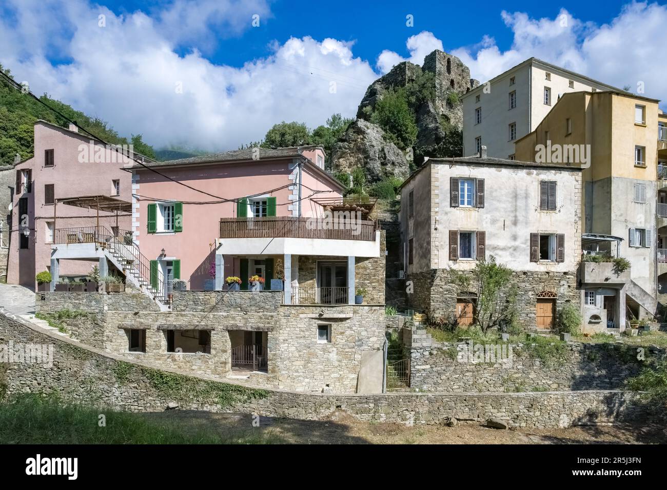 Corse, village traditionnel de la montagne, maisons typiques Banque D'Images