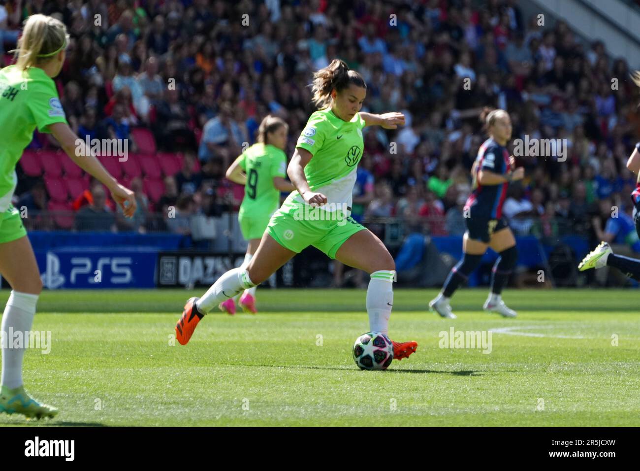 Eindhoven, pays-Bas. 03rd juin 2023. Eindhoven, pays-Bas, 3 juin 2023 : Lena Oberdorf ( 5 Wolfsburg ) lors du dernier match de football de la Ligue des champions des femmes de l'UEFA entre le FC Barcelone et le VFL Wolfsburg au stade Philips d'Eindhoven, pays-Bas. (Julia Kneissl/SPP) crédit: SPP Sport presse photo. /Alamy Live News Banque D'Images