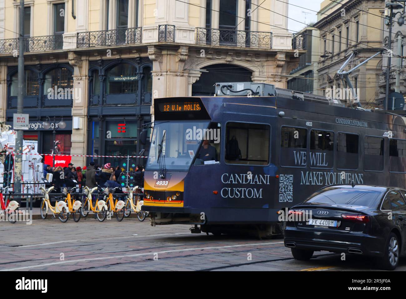 Tramway public train comme l'un des transports publics de l'Italie pour les gens de se déplacer avec un tarif moins cher Banque D'Images