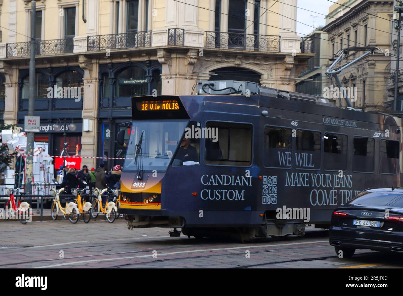 Tramway public train comme l'un des transports publics de l'Italie pour les gens de se déplacer avec un tarif moins cher Banque D'Images