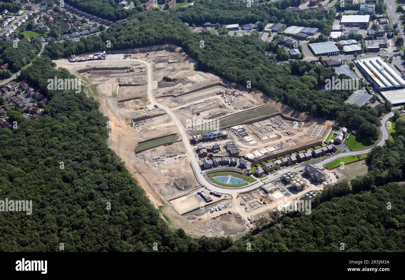 Vue aérienne de Taylor Wimpey Woodside Vale, un nouveau développement de logements dans l'ancienne carrière Woodside, Horsforth, Leeds, West Yorkshire Banque D'Images