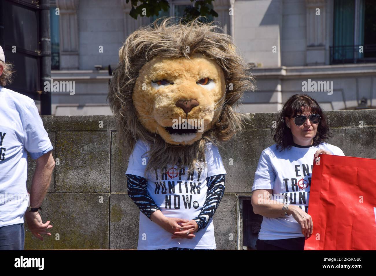 Londres, Royaume-Uni. 4th juin 2023. Les militants de la campagne pour interdire la chasse aux trophées se joignent à la Journée nationale des droits des animaux à Marble Arch en demandant au gouvernement britannique d'interdire les importations de chasse aux trophées et en appelant à mettre fin à la chasse aux trophées dans le monde entier. Credit: Vuk Valcic/Alamy Live News Banque D'Images