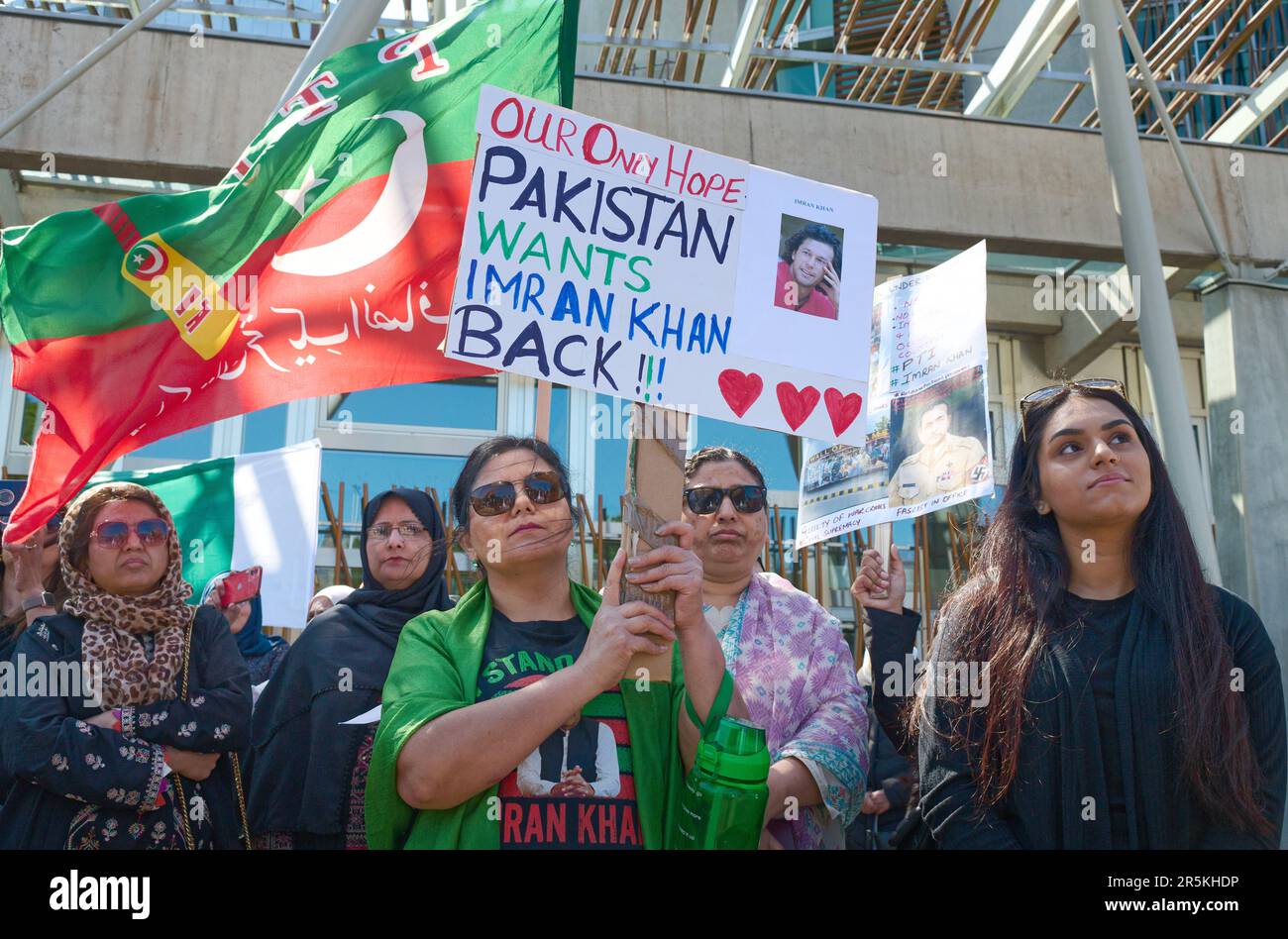 Edinburgh, Écosse, Royaume-Uni, 04 juin 2023. Une manifestation a lieu en dehors du Parlement écossais contre des violations présumées des droits de l'homme au Pakistan. credit sst/alamy nouvelles en direct Banque D'Images