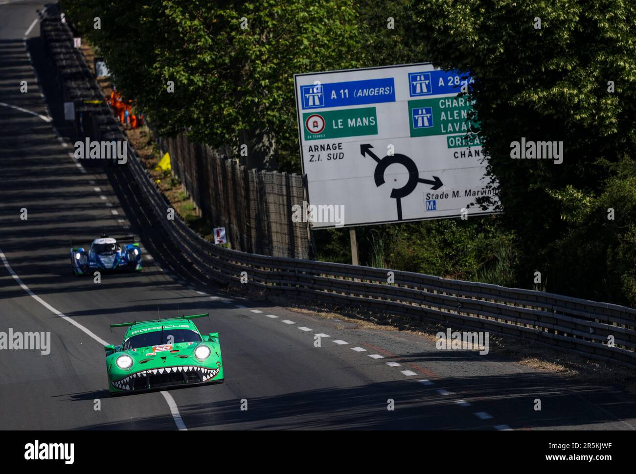 56 HYET PJ (etats-unis), JEANNEATTE Gunnar (etats-unis), CAIROLI Matteo (ia), projet 1 - AO, Porsche 911 RSR - 19, action pendant la journée d'essai des 24 heures du Mans 2023 sur le circuit des 24 heures du Mans sur 4 juin 2023 au Mans, France - photo Germain Hazard / DPPI Banque D'Images