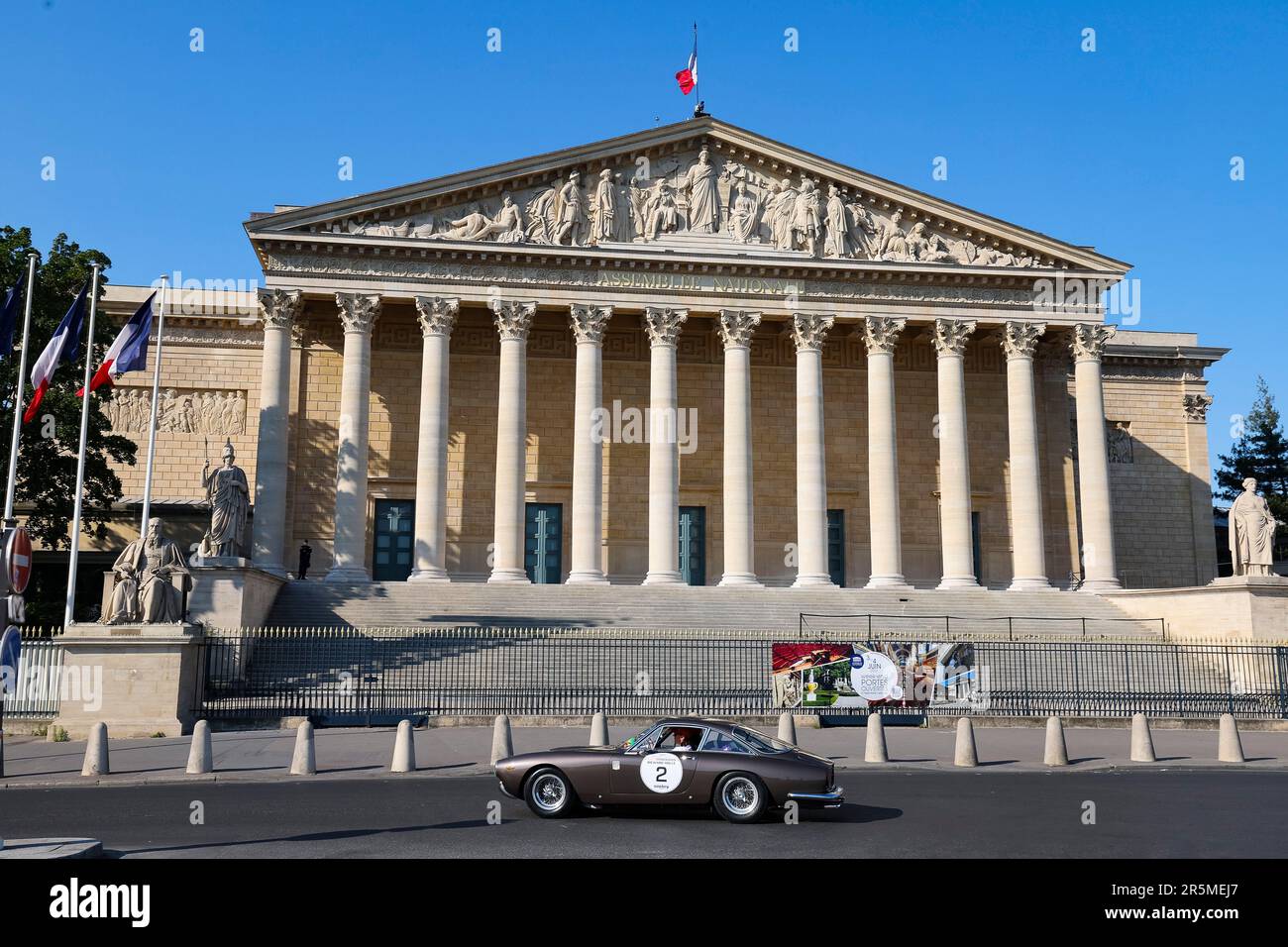 02 Amanda MILLE, Mila BEY, Ferrari 250 GT Lusso 1964, pendant le Rallye des Princesses Richard mille de 3 juin à 8, 2023 entre Paris et Nice, France - photo Gregory Lenormand/DPPI crédit: DPPI Media/Alamy Live News Banque D'Images