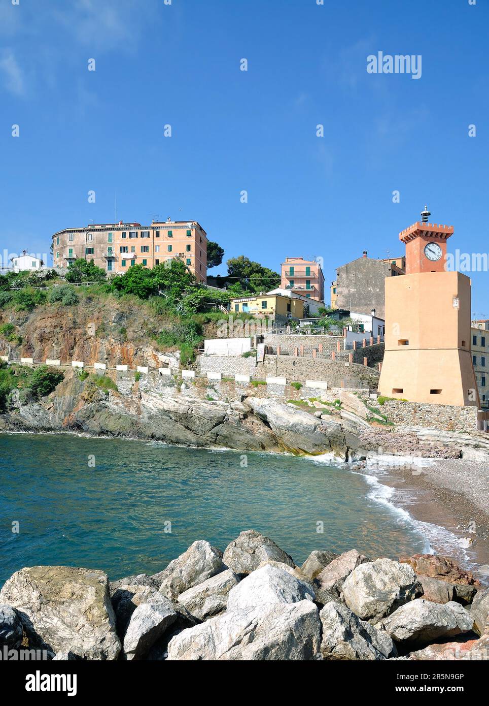 Rio Marina sur l'île d'Elbe, Toscane, Mer méditerranée, Italie Banque D'Images