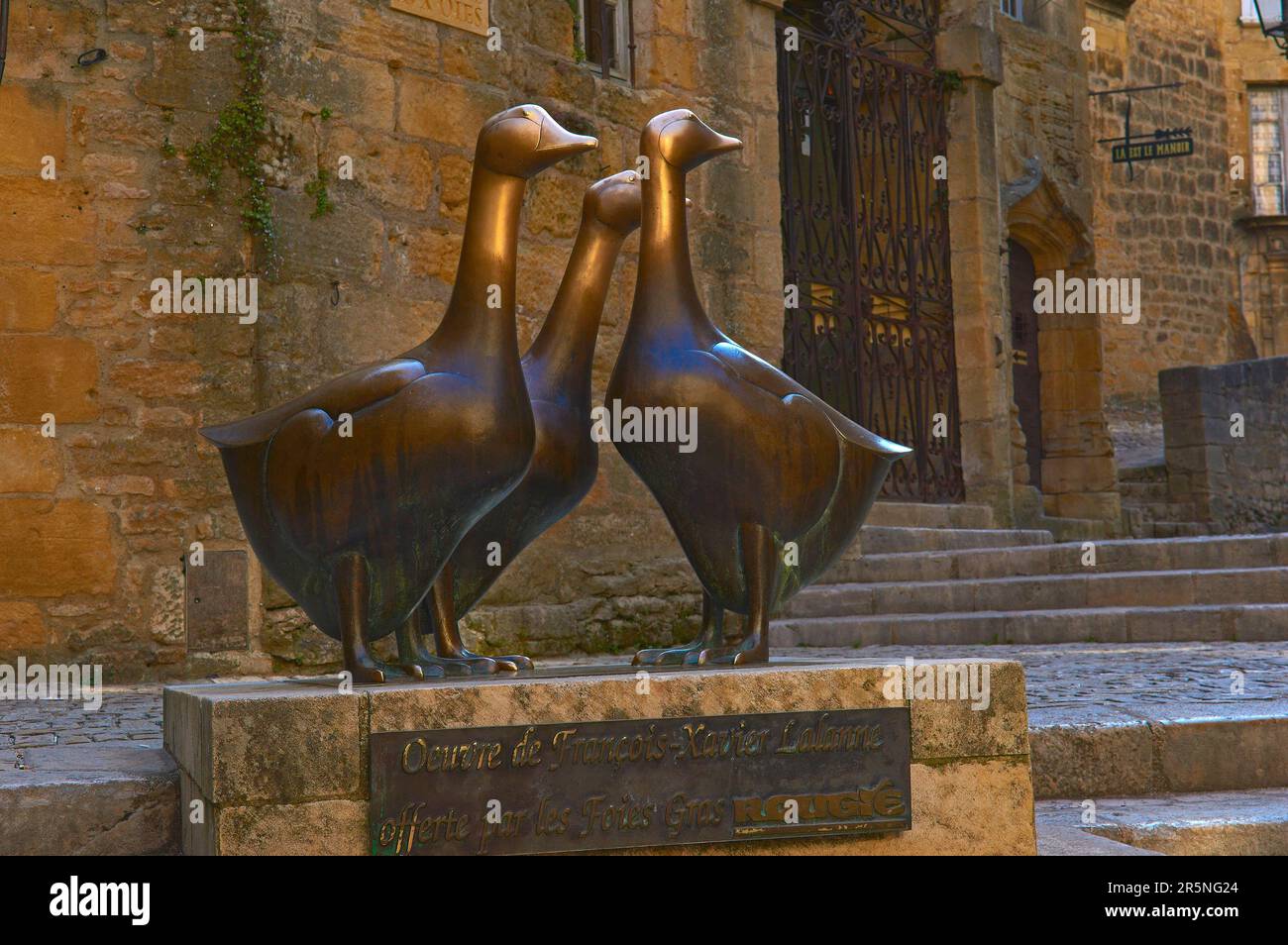 Sculpture de Lalanne, les Oies, les Oies, place du marché aux Oies