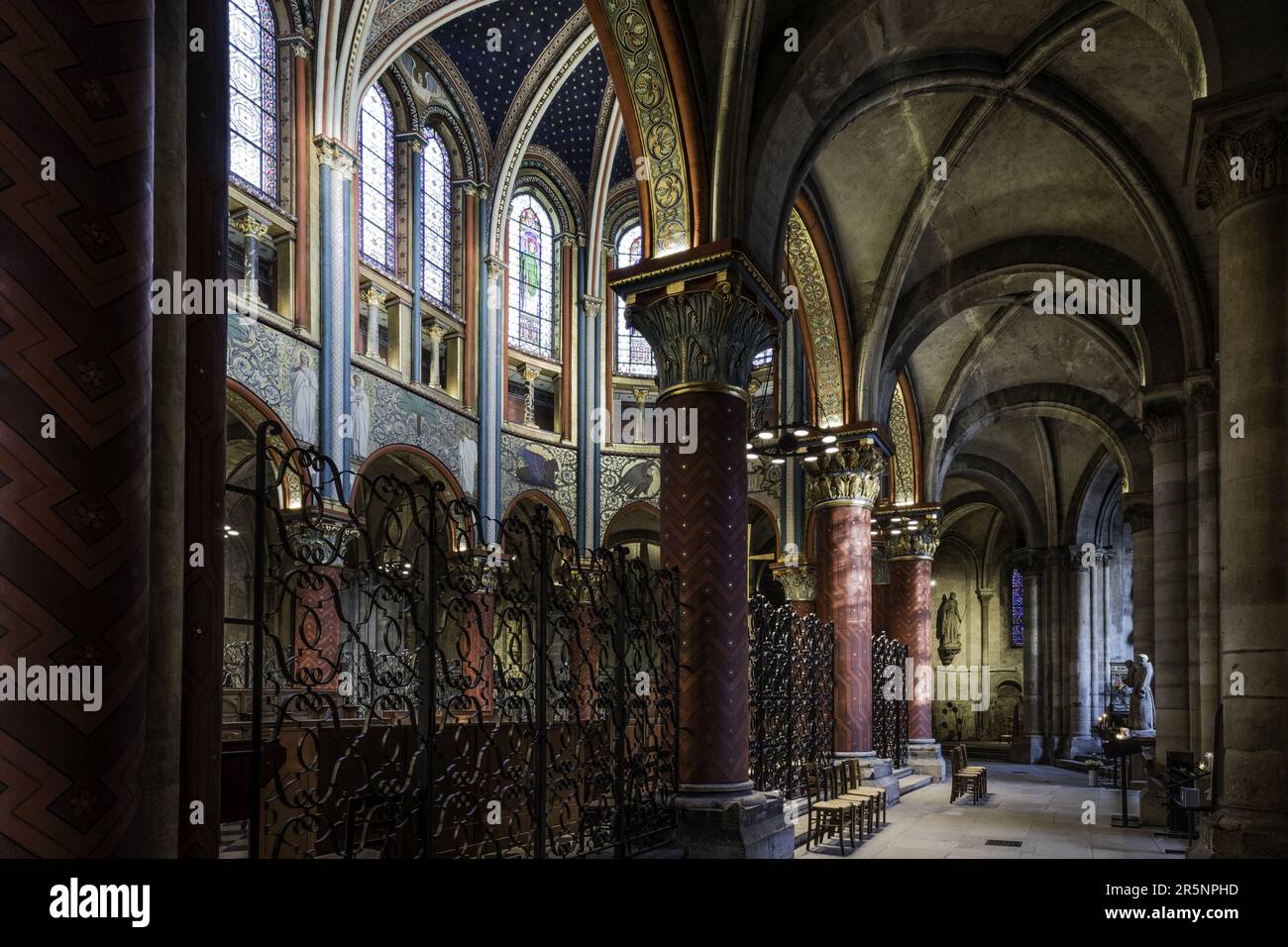 FRANCE. PARIS (6TH ARRONDISSEMENT). ÉGLISE SAINT-GERMAIN-DES-PRES ...