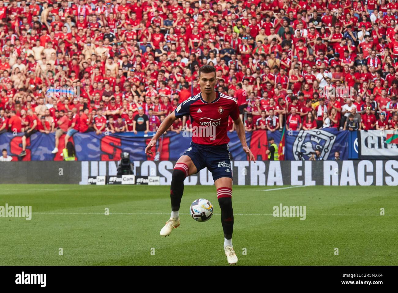 Pampelune, Espagne. 4th juin 2023. Sports. Football/Soccer.Lucas Torro (6. CA Osasuna) pendant le match de football de la Liga Santander entre CA Osasuna et Girona FC a joué au stade El Sadar à Pampelune (Espagne) sur 4 juin 2023. Crédit: Inigo Alzugaray/Corgon Press Banque D'Images