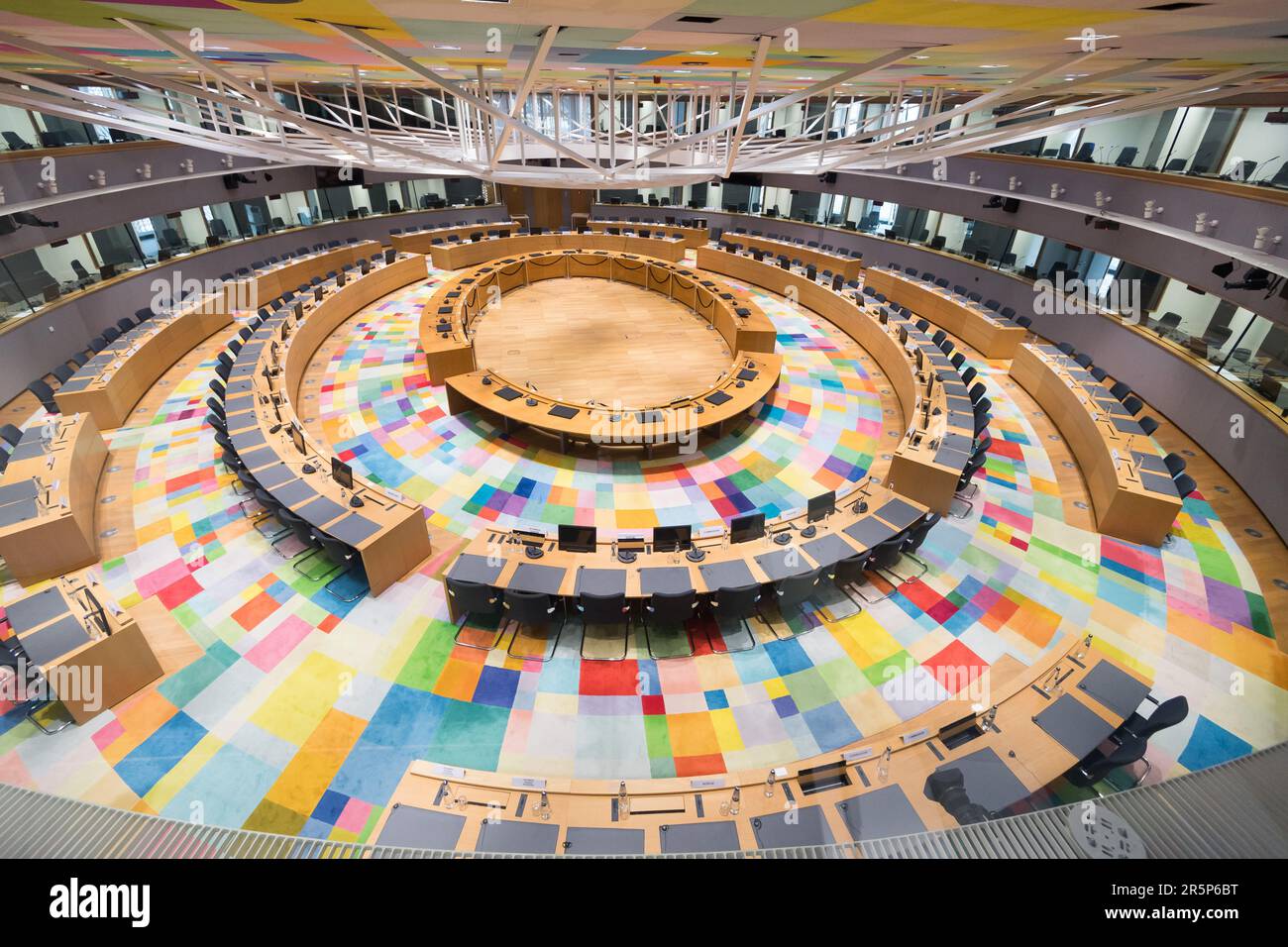 Salle de réunion principale du Conseil de l'Union européenne dans le bâtiment Europa dans le quartier européen de Bruxelles, Belgique Copyright: Philippe Samyn et ses partenaires Banque D'Images