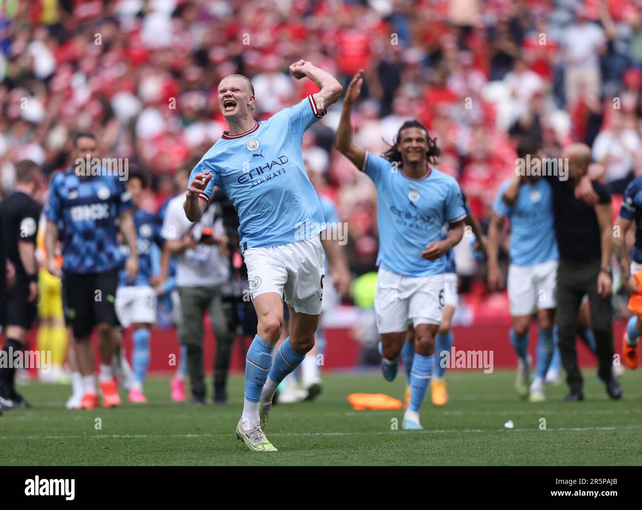 Londres, Royaume-Uni. 03rd juin 2023. Erling Haaland (MC) célèbre la victoire lors du match final de la coupe Emirates FA Manchester City / Manchester United au stade Wembley, Londres, Royaume-Uni, le 3rd juin 2023. Crédit : Paul Marriott/Alay Live News Banque D'Images
