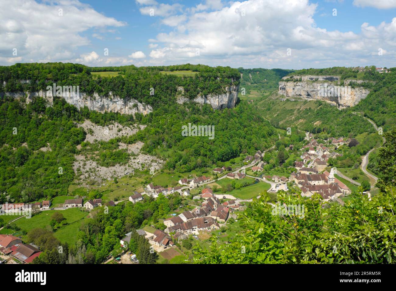 France, Jura, Baume les Messieurs, labellisé les plus Beaux villages de ...