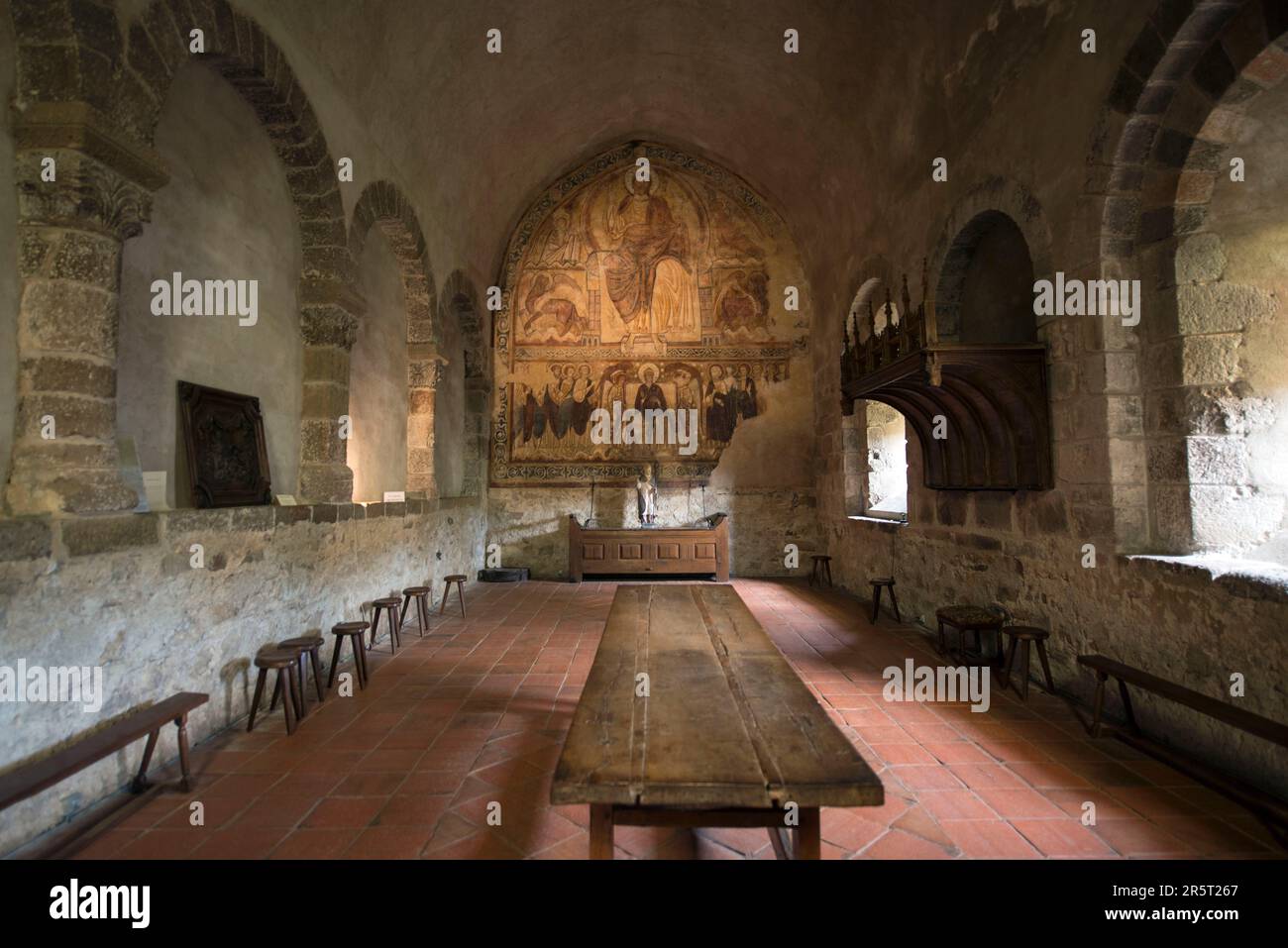 France, haute Loire, Lavaudieu, Abbaye de Lavaudieu, Référentoire, Peinture murale d'influence byzantine Banque D'Images