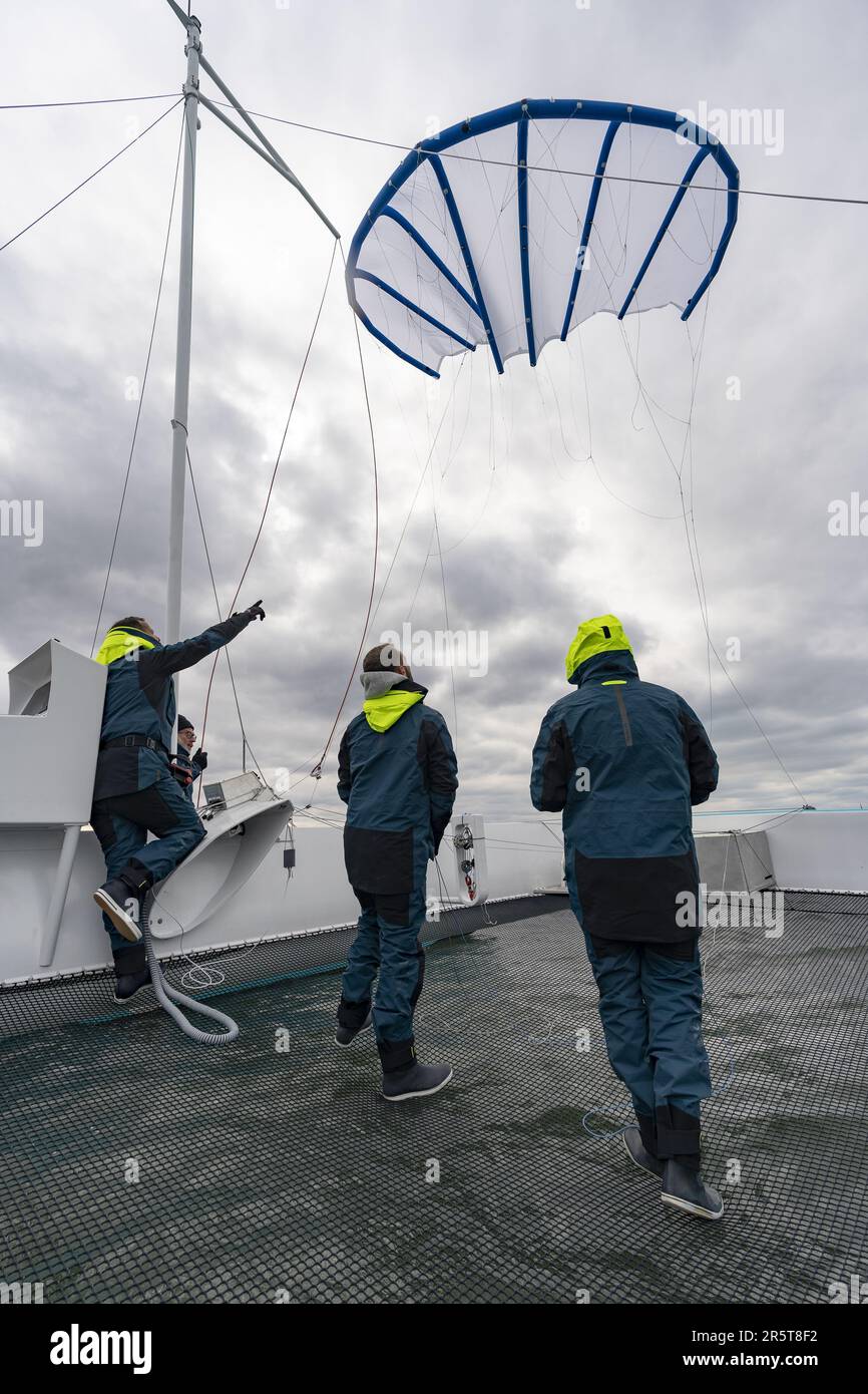 France, Gironde, bassin d'Arcachon, le SeaKite est le résultat de la transformation de l'hydraplaneur, le catamaran de record de vitesse créé par le navigateur et ingénieur Yves Parlier. Il a été entièrement repensé pour devenir le laboratoire de traction kite Banque D'Images