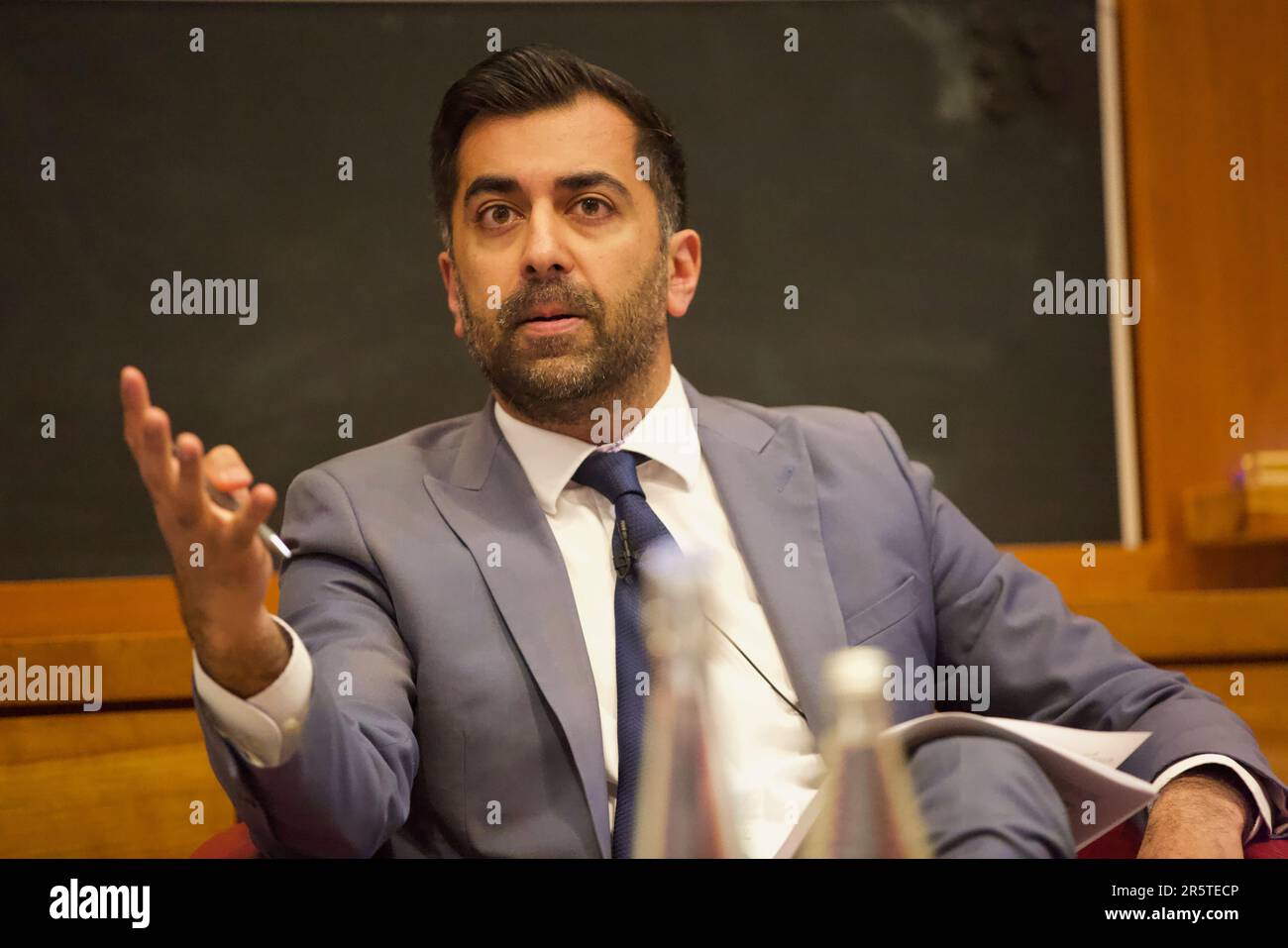 Edimbourg, Royaume-Uni, 5 juin 2023: Le Premier ministre écossais, Humza Yousaf, a posé des questions aux délégués des milieux d'affaires au Forum du SCDI, à la RBS Business School, à Édimbourg. Photo: Terry Murden / Alay Live Banque D'Images