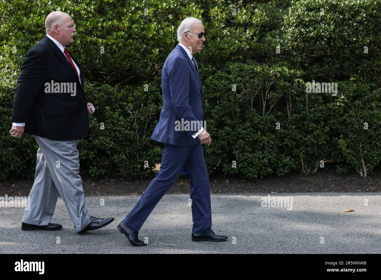 Washington, États-Unis. 05th juin 2023. Andy Reid, entraîneur-chef des chefs de Kansas City, arrive avec le président Joe Biden à un événement en l'honneur de la saison NFL des chefs de Kansas City et de leur victoire au Super Bowl LVII sur la pelouse sud de la Maison Blanche sur 5 juin 2023, à Washington, DC. (Photo de Samuel Corum/Sipa USA) crédit: SIPA USA/Alay Live News Banque D'Images