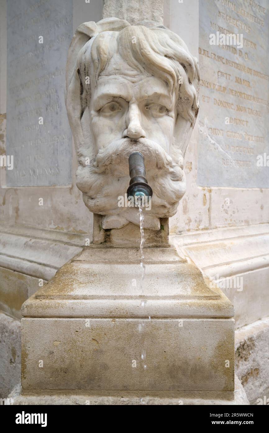 Détail de la fontaine sur la place de l'Hôtel de ville Aix en Provence France Banque D'Images