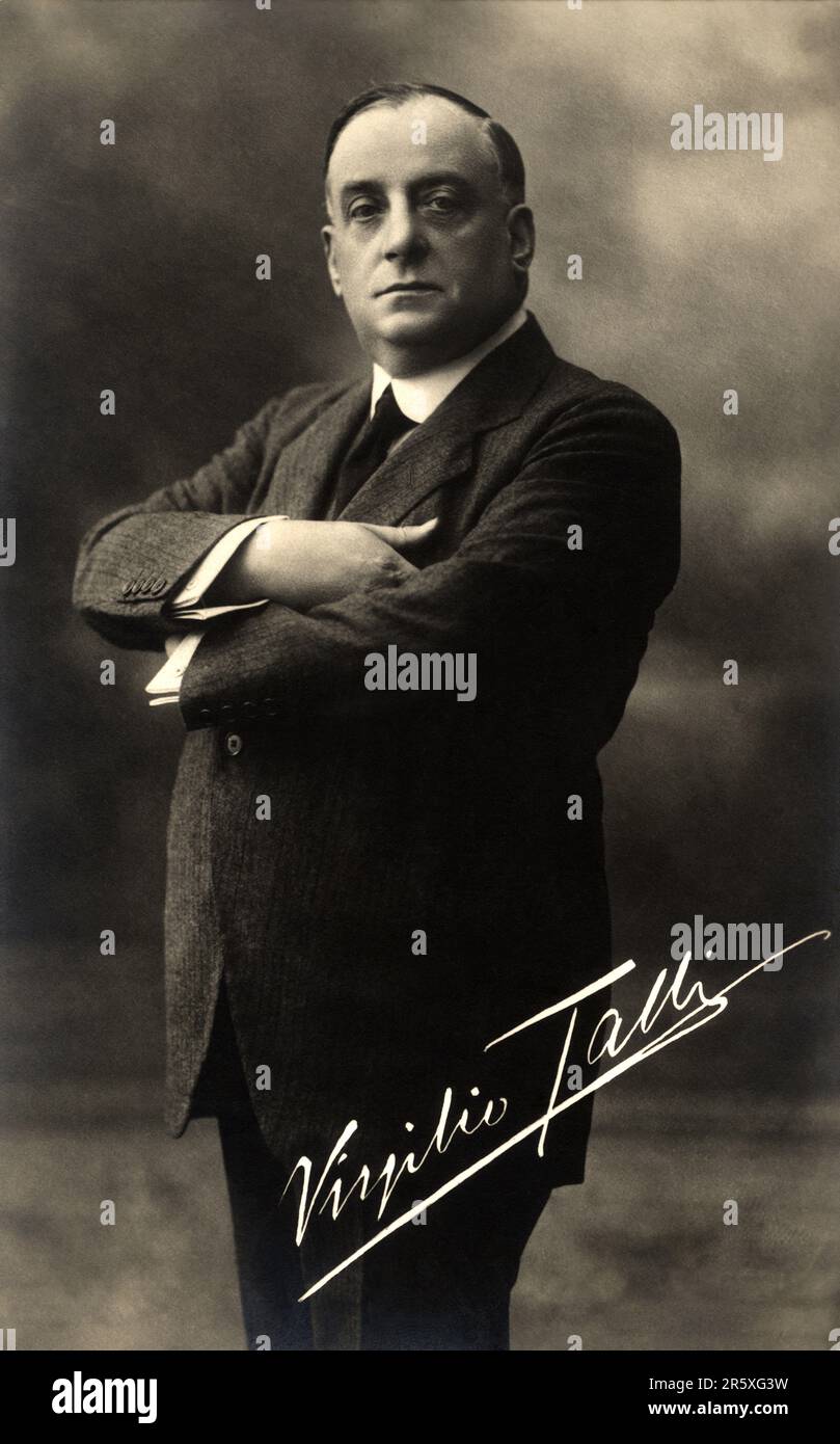 1922 CA, Milano , ITALIE : le grand acteur italien VIRGILIO TALLI ( 1858 - 1928 ), avec Ermete Novelli était le directeur de la Compagnia avec Irma Gramatica & Calabresi . Après Alda Borelli & Ruggeri . Photo de ATTILIO BADODI , Milan . - HISTOIRE - FOTO STORICHE - TEATRO - ATTORE TEATRALE - DIRECTOR - REGISTA -portrait - ritratto - cravatta - cravate - collier - colletto - AUTOGRAFO - AUTOGRAPH - FIRMA - SIGNATURE ---- Archivio GBB Banque D'Images