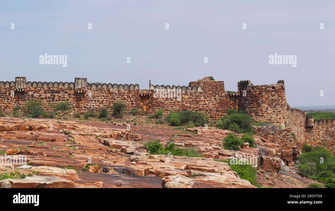 Vue sur le fleuve des ruines du fort de Gandikota, Gandikota, Kadada, Andhra Pradesh, Inde. Banque D'Images