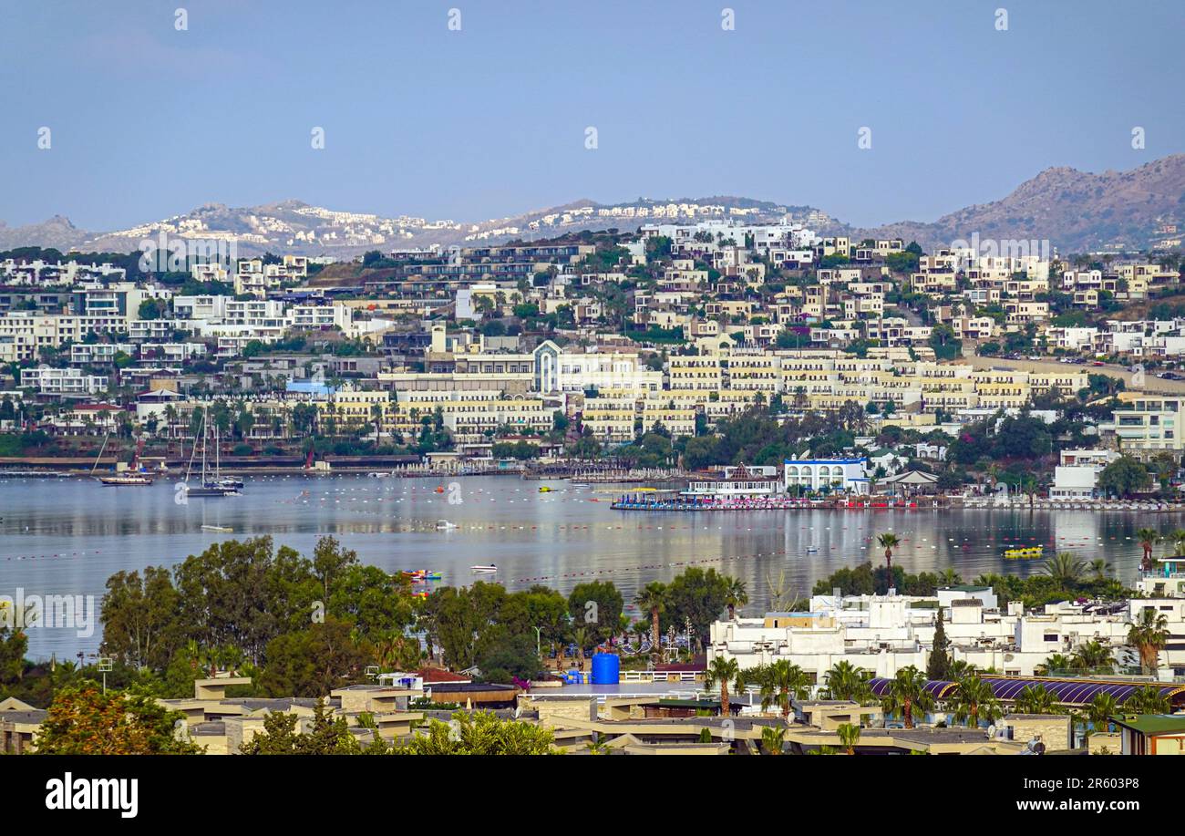 Bodrum station ville la côte turquoise dans le sud-ouest de la Turquie, une destination de vacances populaire Banque D'Images