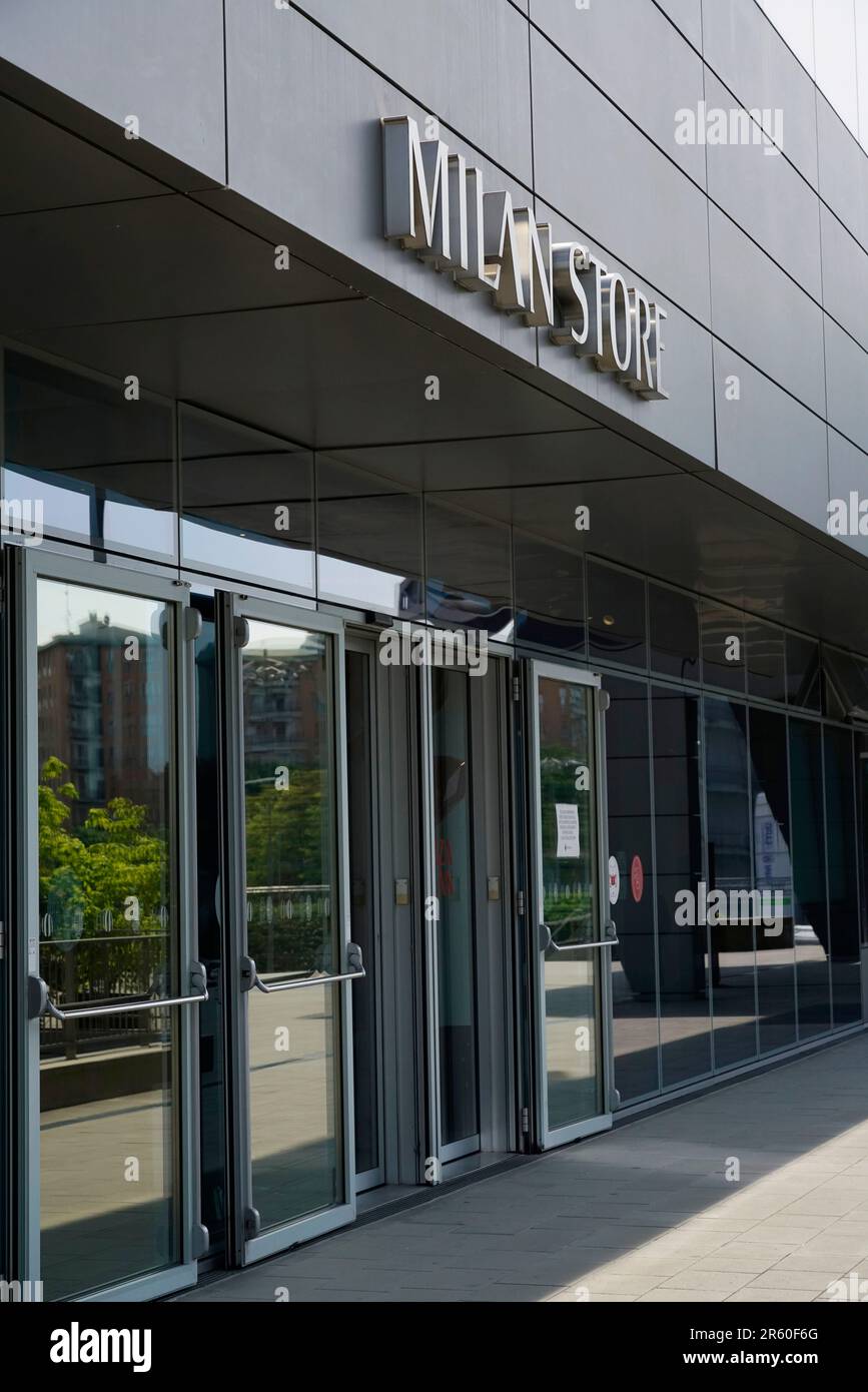 Casa Milan, siège de l'équipe de football A.C. Milan et un des magasins officiels de Milan, Lombardie, Italie, Europe Banque D'Images