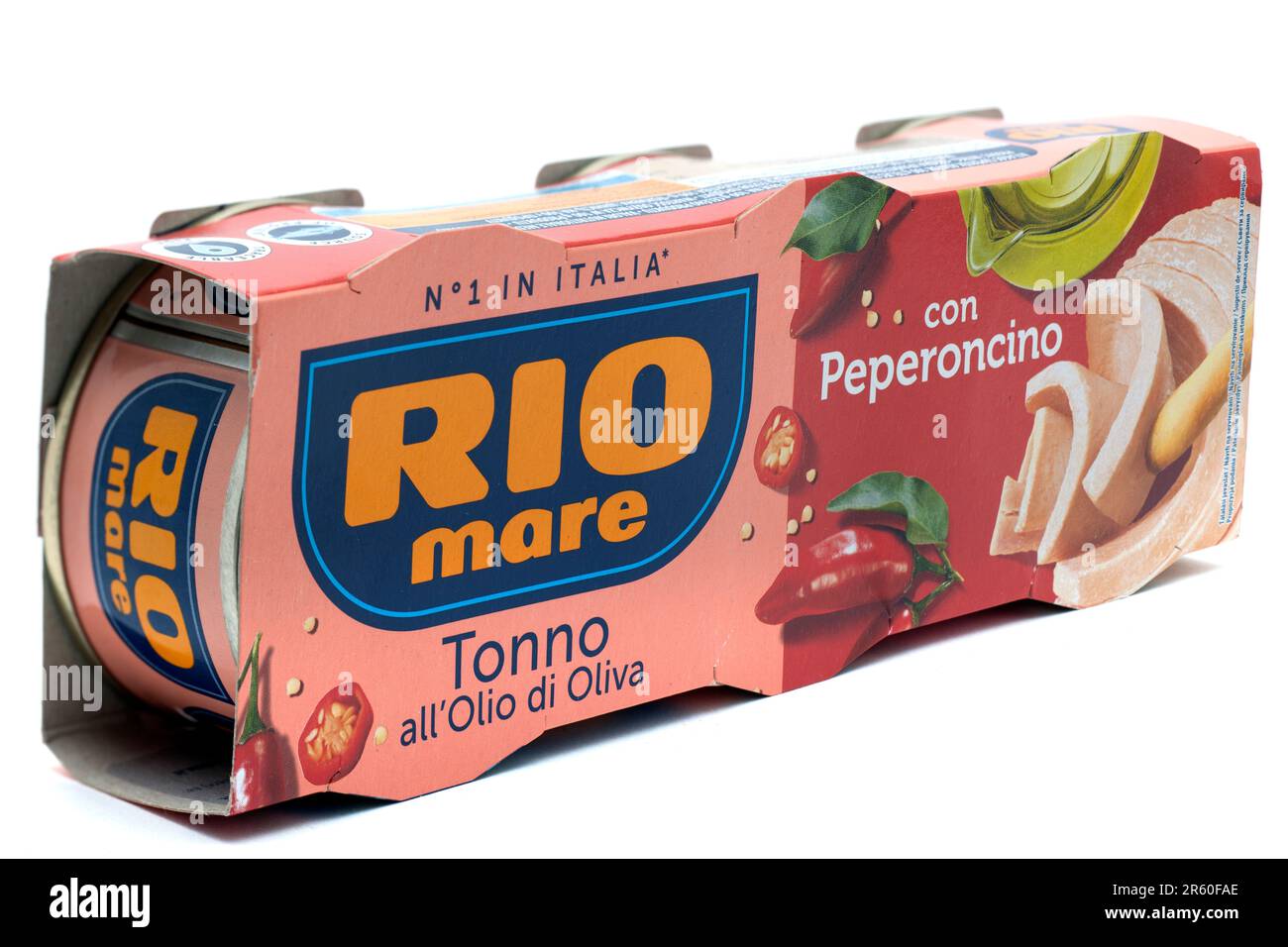 Trois boîtes de Rio Mare Tuna avec piment Peppers dans l'huile d'olive Banque D'Images