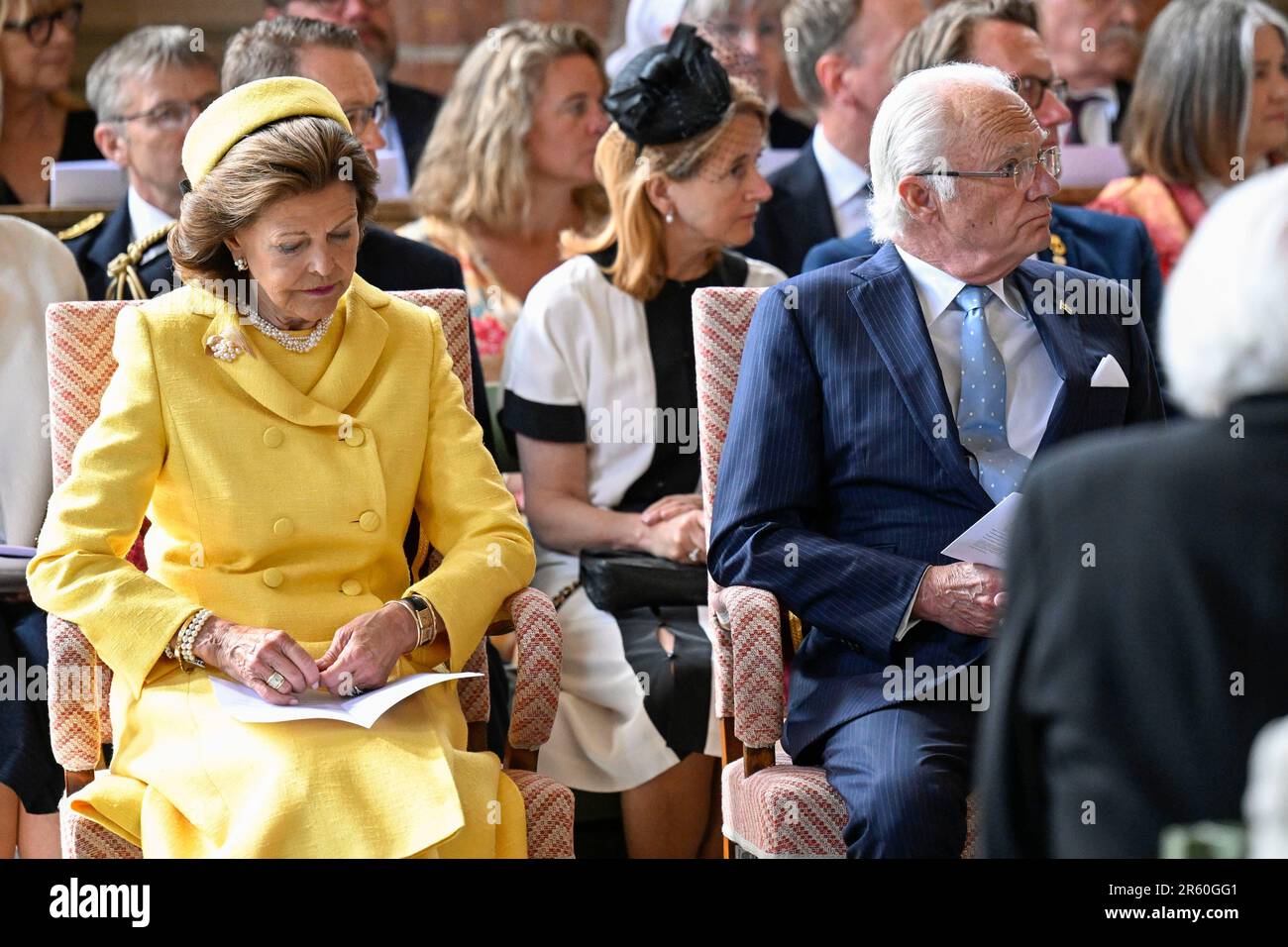 Strangnas, Suède. 06th juin 2023. Le roi Carl Gustaf et la reine Silvia visitent la cathédrale de Strängnäs, en Suède, le jour national de la Suède le 6 juin 2023.la visite à Strängnäs attire l'attention sur le fait que c'est aujourd'hui 500 ans que Gustav Vasa a été élu roi à Strängnäs en 1523. Le pays est alors entré dans une nouvelle ère qui a façonné l'État national de la Suède. Photo: Pontus Lundahl/TT/code 10050 crédit: TT News Agency/Alay Live News Banque D'Images