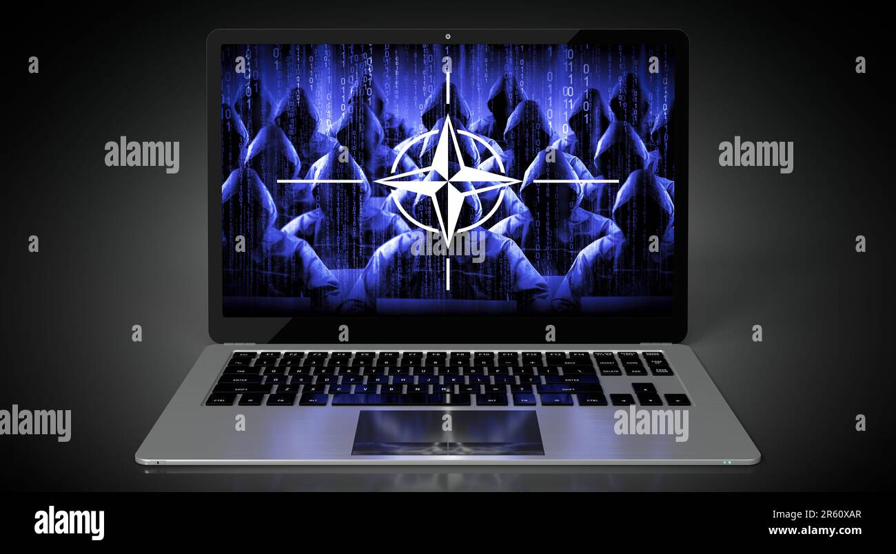 OTAN - drapeau de pays et hackers sur écran d'ordinateur portable - concept de cyber-attaque Banque D'Images