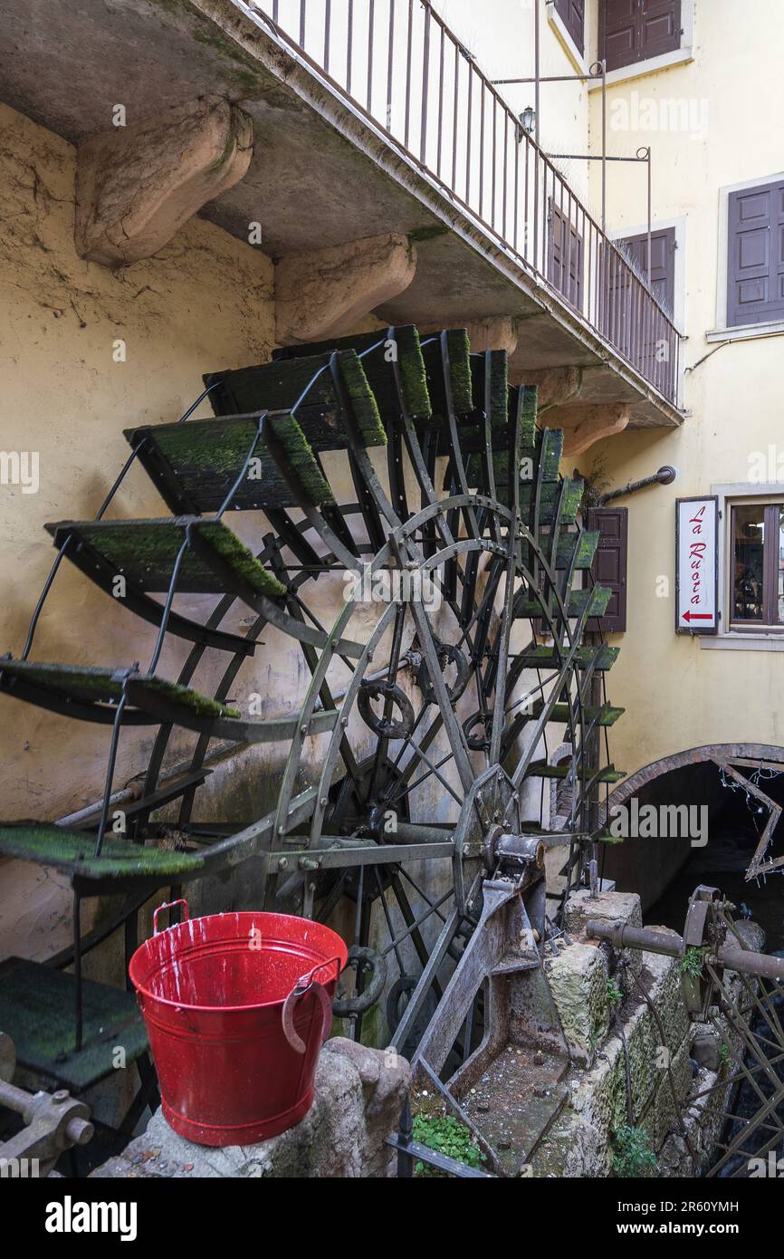 Via Raffaello rue Sanzio, moulin à eau, Borghetto, Valeggio sul Mincio, Vénétie, Italie, Europe Banque D'Images