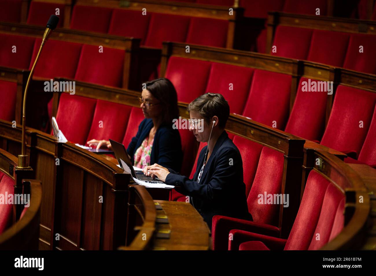 Paris, France. 05th juin 2023. Parlementaires vus pendant la session de l'Assemblée nationale. L'Assemblée nationale a ensuite rejeté le projet de règlement budgétaire et l'approbation des comptes pour les années 2021 et 2022 au Palais Bourbon. (Photo par Telmo Pinto/SOPA Images/Sipa USA) crédit: SIPA USA/Alay Live News Banque D'Images