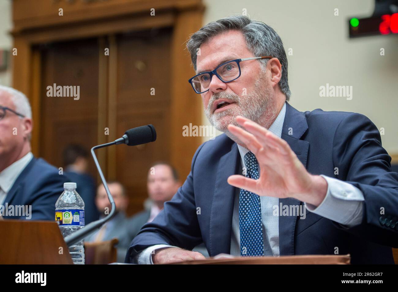 Dennis Shea, directeur exécutif, J. Ronald Terwilliger Centre for Housing Policy, bipartisan Policy Center, comparaît devant un Comité de la Chambre sur la magistrature | sous-comité sur les tribunaux, la propriété intellectuelle, et l'audience Internet âIP et la concurrence stratégique avec la Chine: Partie II priorisation des États-Unis L'innovation au sujet de l'aide à l'étranger Adversariesâ dans le bâtiment de bureaux de Rayburn House à Washington, DC, mardi, 6 juin 2023. Crédit : Rod Lamkey/CNP Banque D'Images