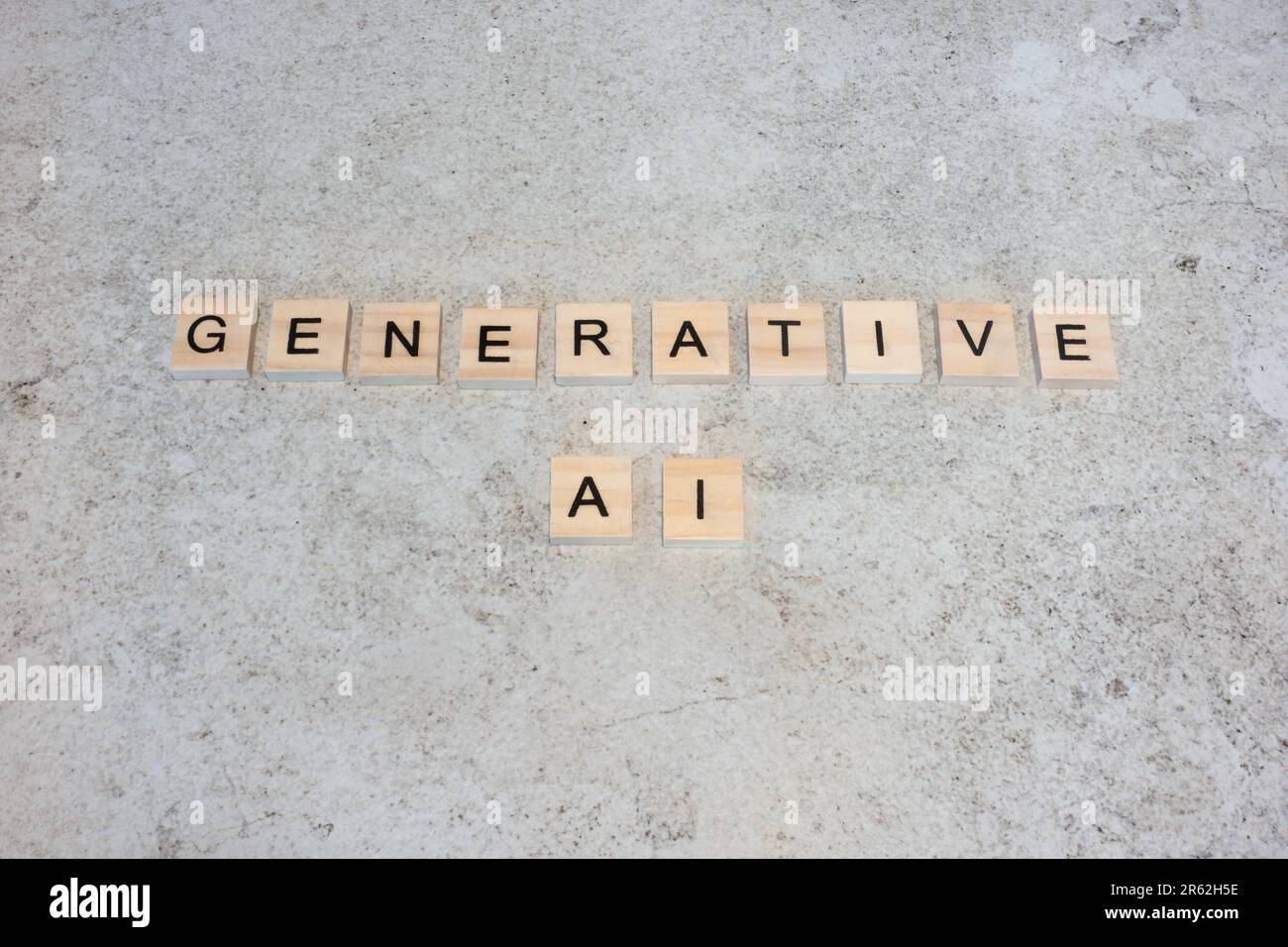 Blocs de lettres en bois décrivant l'IA générative contre la pierre de marbre comme un concept d'explication de l'intelligence artificielle Banque D'Images