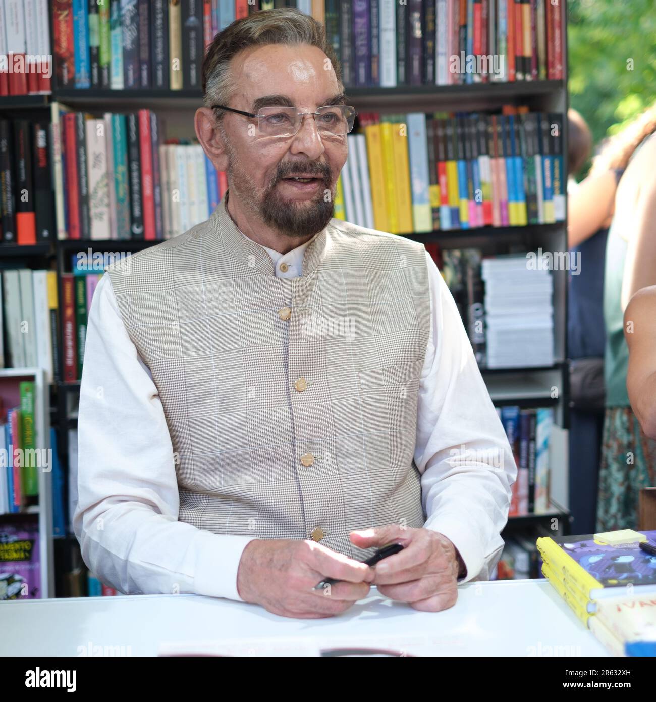 Madrid, Espagne. 06th juin 2023. Kabir Bedi présente le livre ''Historias que debo contar'' à la Foire du livre de Madrid 82nd, au Parc du Retiro sur 6 juin 2023 Madrid, Espagne. (Photo par Oscar Gonzalez/NurPhoto) Credit: NurPhoto SRL/Alay Live News Banque D'Images