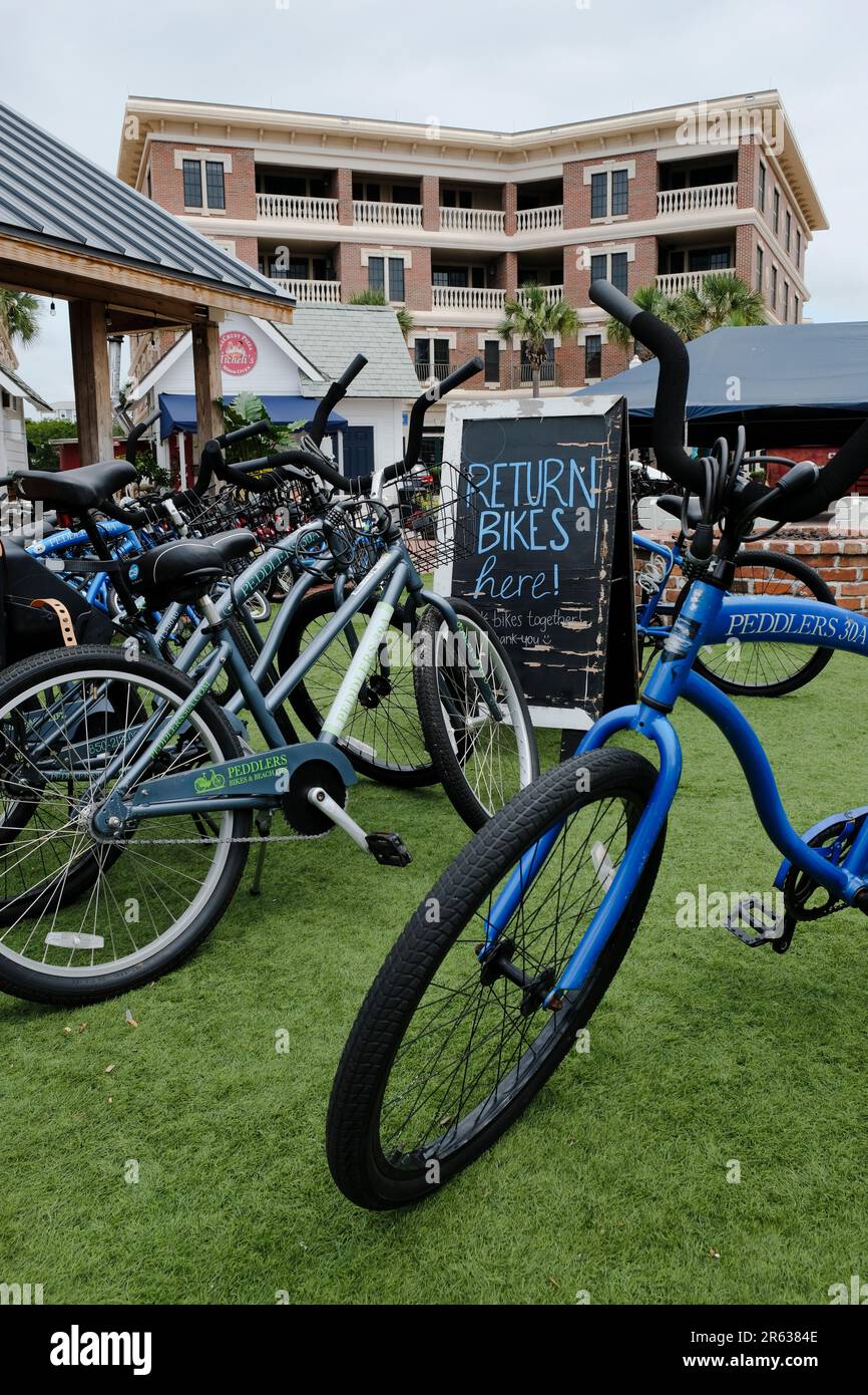 Des bicyclettes sont disponibles à la location dans la station
