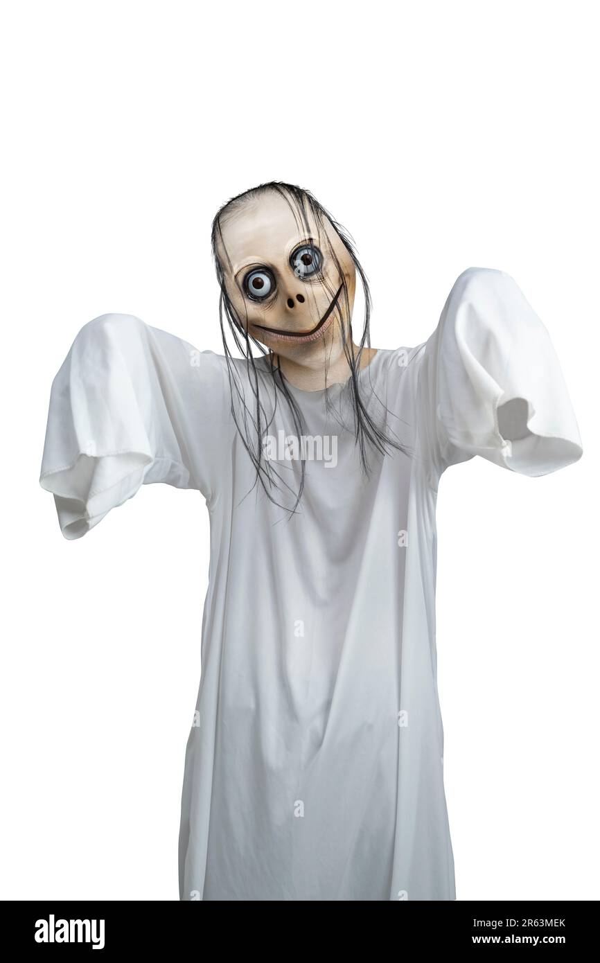 Effrayant momo isolé sur fond blanc. Visage effrayant pour la décoration d'Halloween Banque D'Images