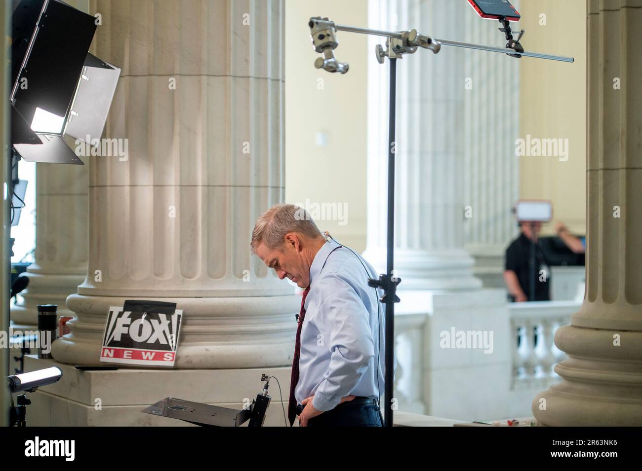 Washington, Vereinigte Staaten. 06th juin 2023. Le représentant des États-Unis, Jim Jordan (républicain de l'Ohio), attend d'être interviewé sur FOX dans le bâtiment du bureau de Cannon House à Washington, DC, mardi, 6 juin 2023. Credit: Rod Lamkey/CNP/dpa/Alay Live News Banque D'Images