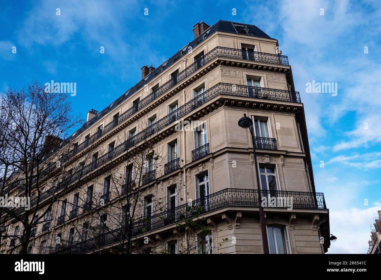 Vieux bâtiments de Paris. Illustration du tourisme et de la vie quotidienne dans le Grand Paris. France. Banque D'Images