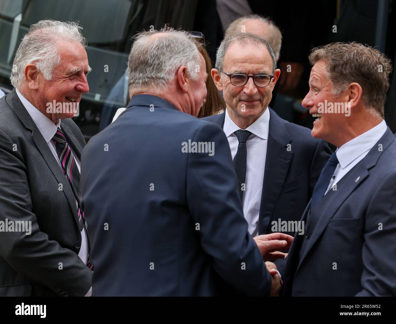 (De gauche à droite) les anciens joueurs d'Irlande du Nord Gerry Armstrong, Billy Hamilton, Martin O'Neill et Jim Magilton assistent à un service d'action de grâce à la cathédrale Sainte-Anne de Belfast pour l'ancien directeur d'Irlande du Nord Billy Bingham qui est décédé à l'âge de 90 ans en juin 2022. Date de la photo: Mercredi 7 juin 2023. Banque D'Images