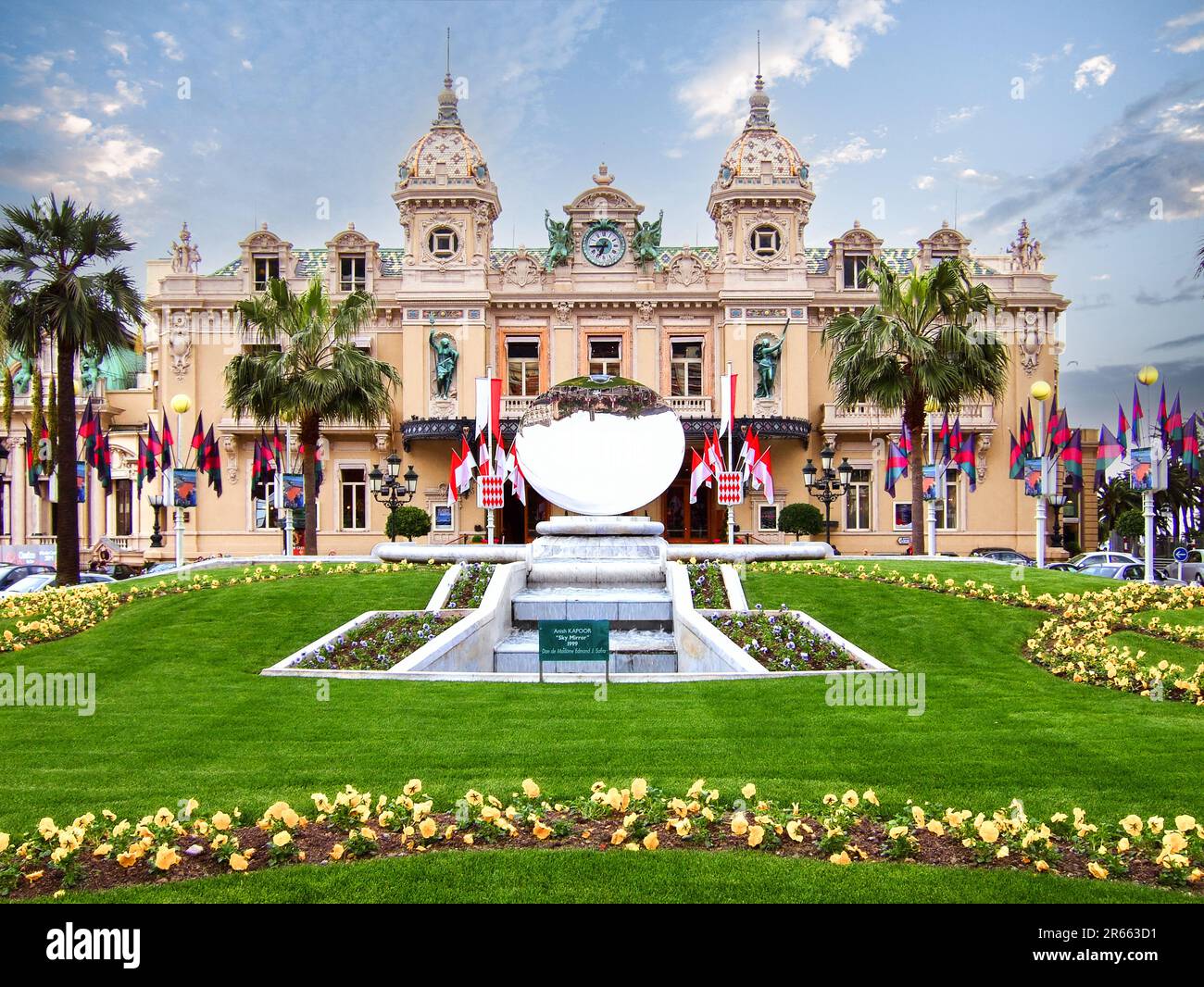 Le Casino de Monte Carlo et Sky Mirror Banque D'Images