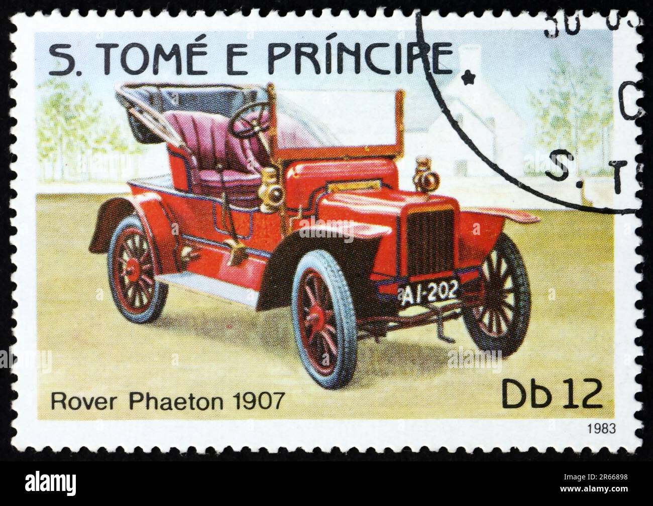 SAO TOMÉ ET PRINIPE - VERS 1983: Un timbre imprimé à Sao Tomé et principe montre Rover Phaeton, 1907, automobile, vers 1983 Banque D'Images