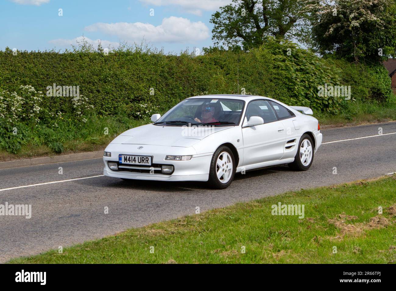 Années 1995 90 Toyota mr2 Gt ; voiture vintage classique, moteurs d'antan en route pour Capesthoune Hall Vintage Collectors exposition automobile, Cheshire, Royaume-Uni Banque D'Images