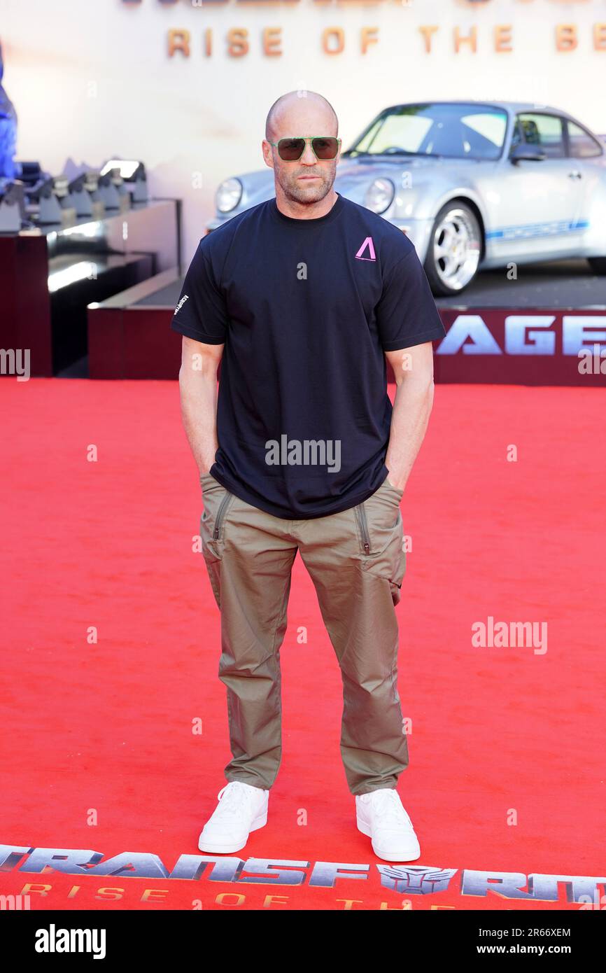 Jason Statham assiste à la première de Transformers Rise of the Beasts
