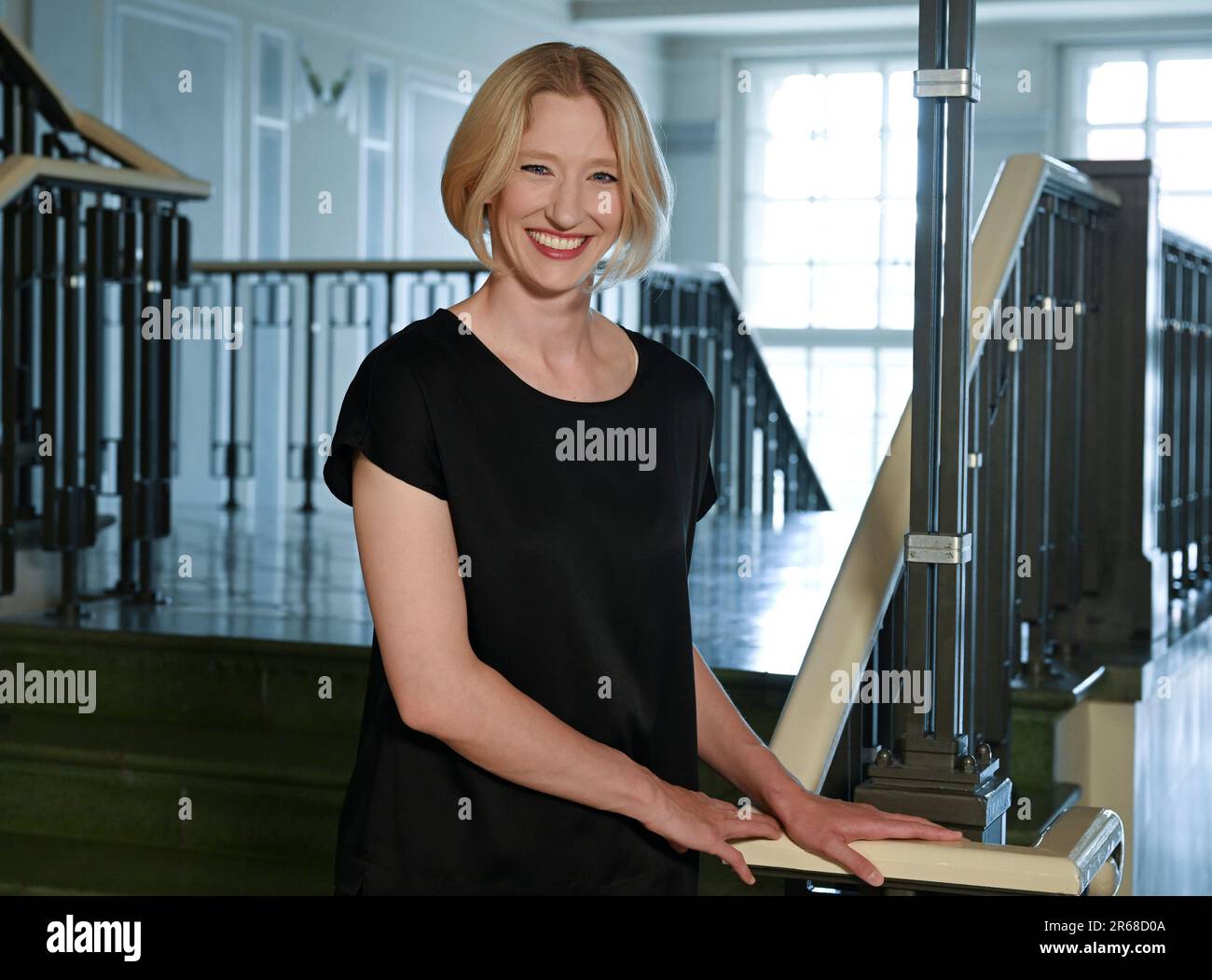 Berlin, Allemagne. 07th juin 2023. Joana Mallwitz, le nouveau chef d'orchestre principal du Konzerthausorchester Berlin, lors d'un événement de presse au Konzerthaus am Gendarmenmarkt. Credit: Jens Kalaene/dpa/Alamy Live News Banque D'Images