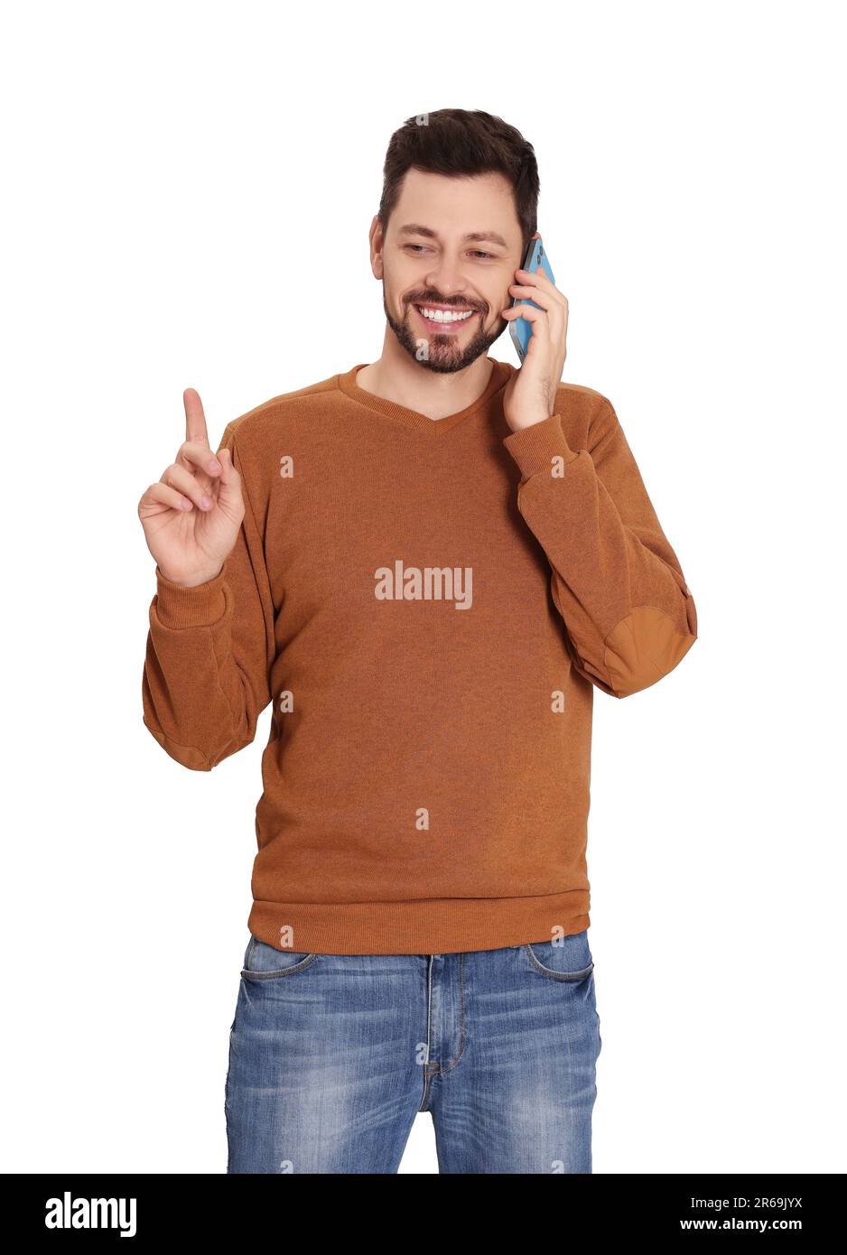 Homme parlant au téléphone sur fond blanc Banque D'Images