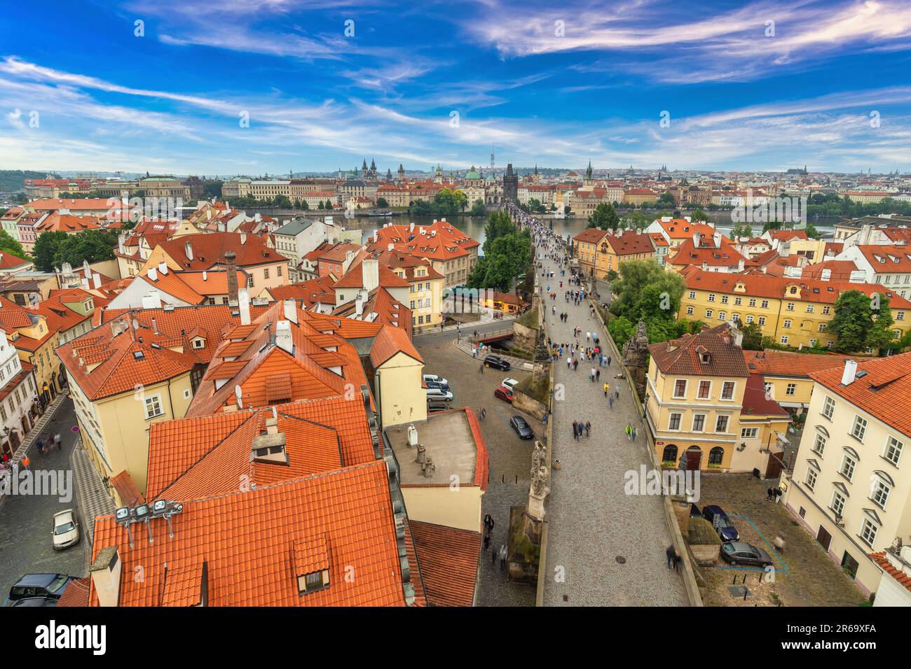 Prague République tchèque, vue panoramique de la ville au pont Charles et à la rivière Vltava, Tchéquie Banque D'Images