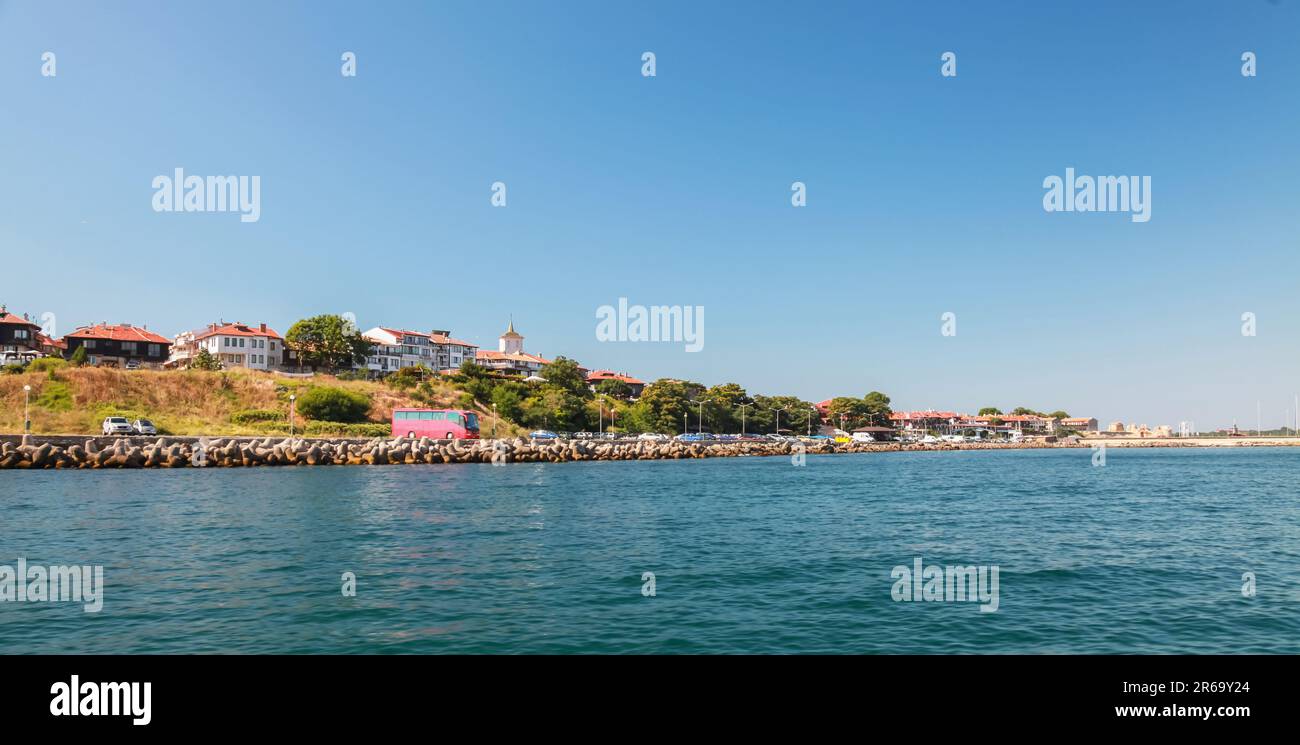 Nessebar, Bulgarie, côte de la mer arrière, photo de paysage prise lors d'une journée ensoleillée d'été Banque D'Images