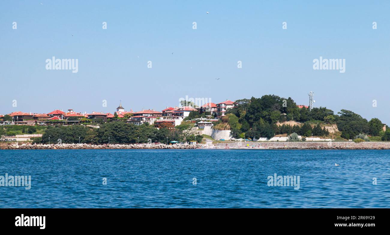 Nessebar, Bulgarie, Back Sea. Photo panoramique du paysage côtier prise lors d'une journée ensoleillée d'été Banque D'Images